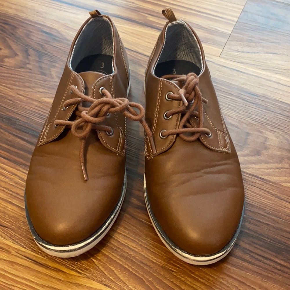 Boys brown dress shoes size 3